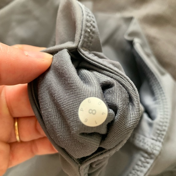 Lululemon cropped leggings - Picture 2 of 4